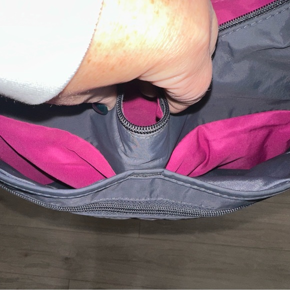 Travelon Anti-Theft Classic Messenger Bag Charcoal 1114 RFID - Picture 10 of 14